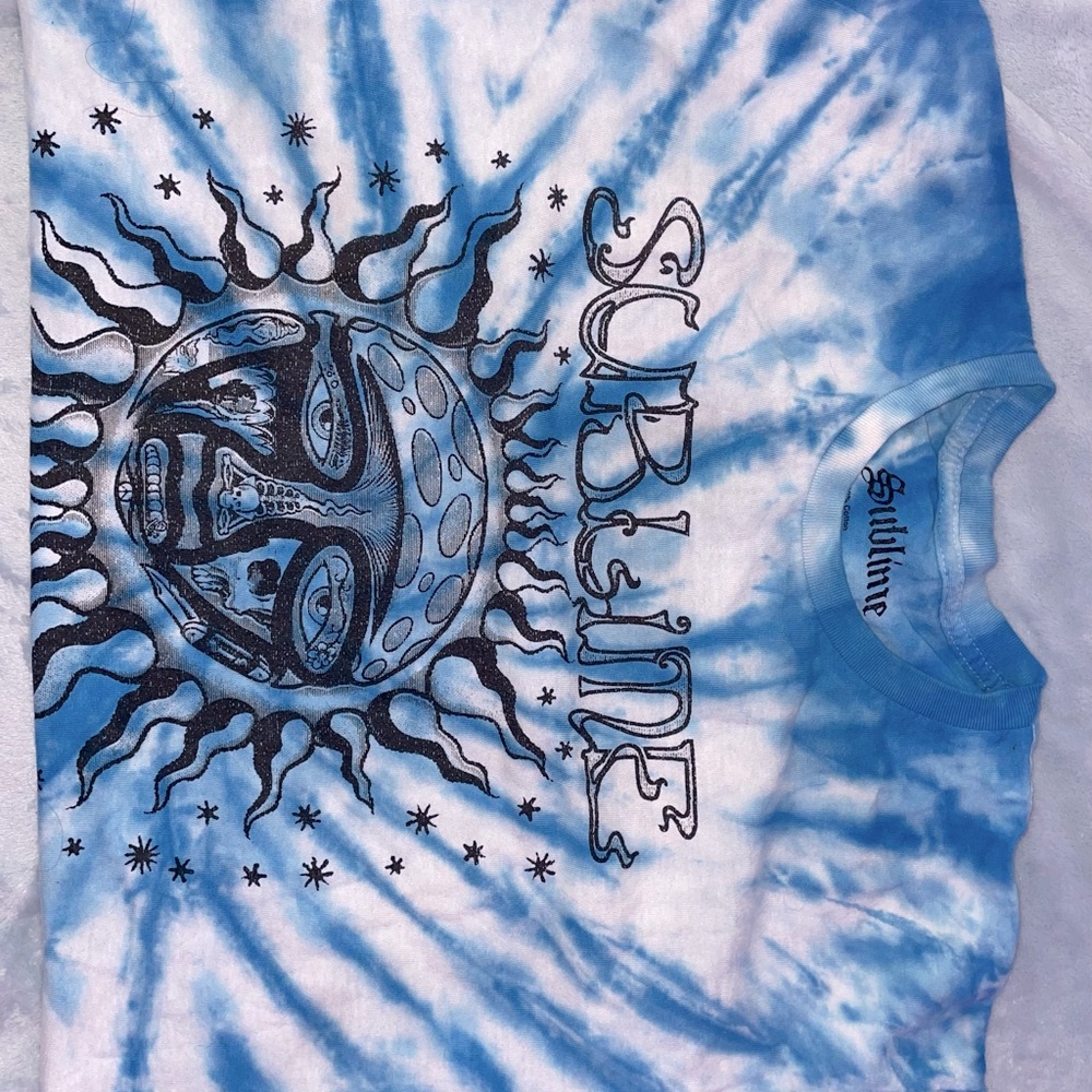 Oversized graphic tee